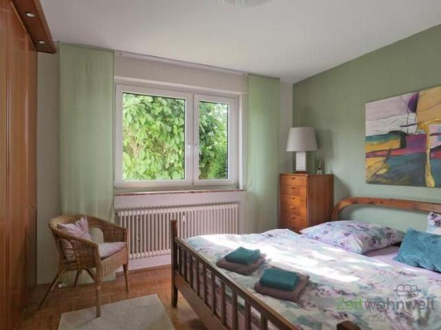 EF1408_M Kassel Stadt: Philippinenhof/Warteberg, großzügige möblierte 2 Zimmer Wohnung mit Garten