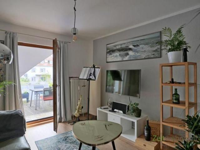 EF1063_M Kassel Stadt: Kirchditmold, preiswerte möblierte Dachgeschosswohnung mit Balkon in ruhiger Randlage