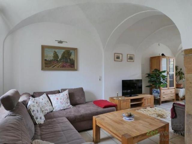 EF1232_M Dresden: Pirna, interessante möblierte Wohnung mit Gewölbedecken, Fußbodenheizung und Terrasse, WLAN