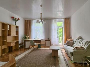 EF1285_M Dresden: Plauen, preiswerte möblierte Wohnung mit 2 Schlafzimmern und Veranda