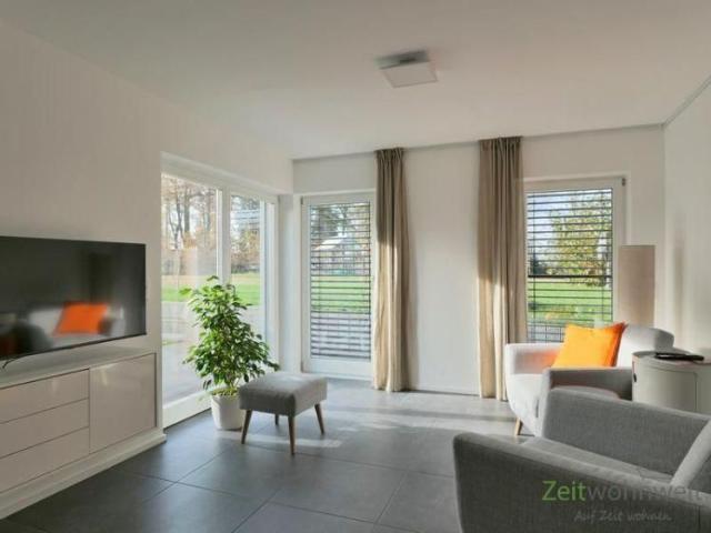 EF1341_M Dresden: Moritzburg, neu gebautes und neu möbliertes Apartment mit Terrasse und separatem Hauseingang