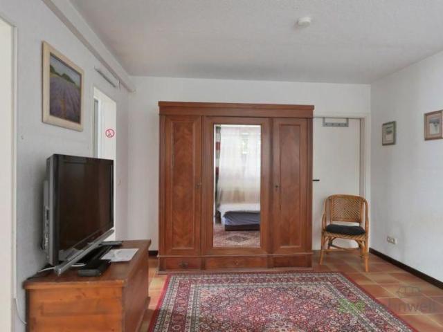 EF1350_M Kassel Stadt: Brasselsberg, möbliertes Apartment für Wochenendheimfahrer, sep. Eingang, Grundreinigung inkl