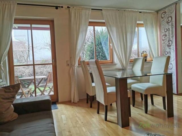 EF1392_M Dresden: Bannewitz, möblierte 2 Zimmer Wohnung mit überdachter Terrasse, TG Stellplatz inklusive