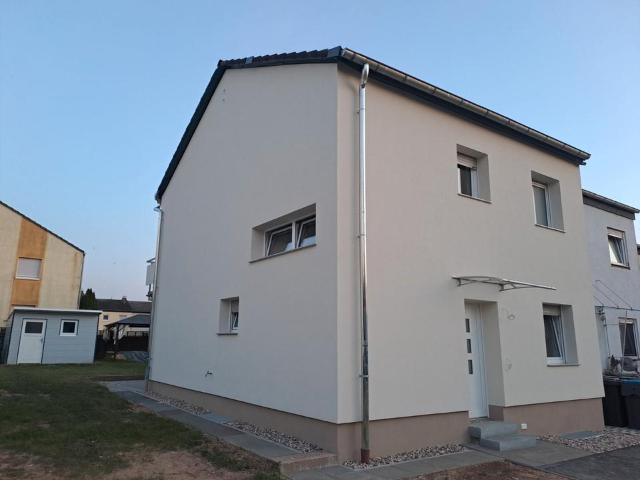 EF Eckhaus, komplett renoviert, kompl. wärmeisoliert, alles neu