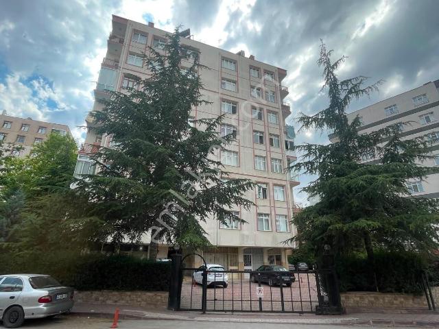 Efdal Yatırım'dan Işıklar Mh.'de Kiralık 3+1 Ara Kat Daire