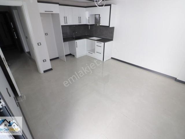 Efeler Mahallesinde Ara Katta Kiralık 2+1 Daire