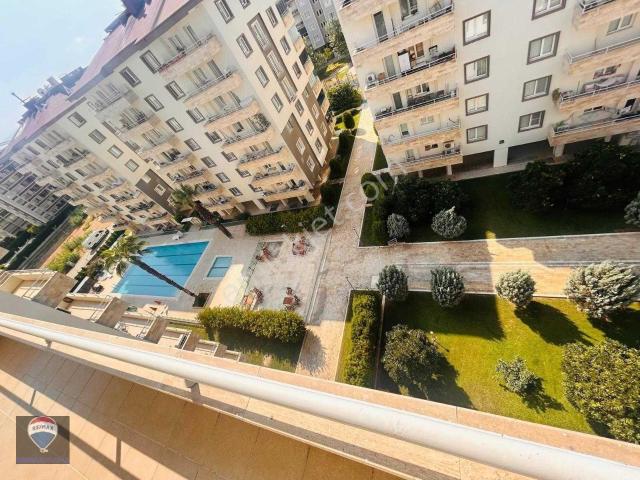 Efeler Meşrutiyet’te Platinpark’ta 5+1 Kiralık Dubleks