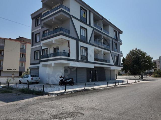 EFENDİ 95 M2 BAĞIMSIZ OTOPARKLI KÖŞE PARSEL 2+1 KÖŞE DAİRE