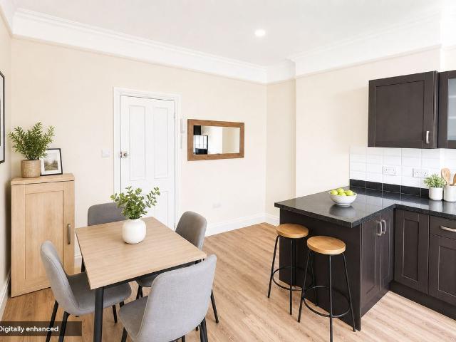 Effingham Road, Long Ditton KT6, 1 bed flat to rent, £1,250 pcm | PrimeLocation