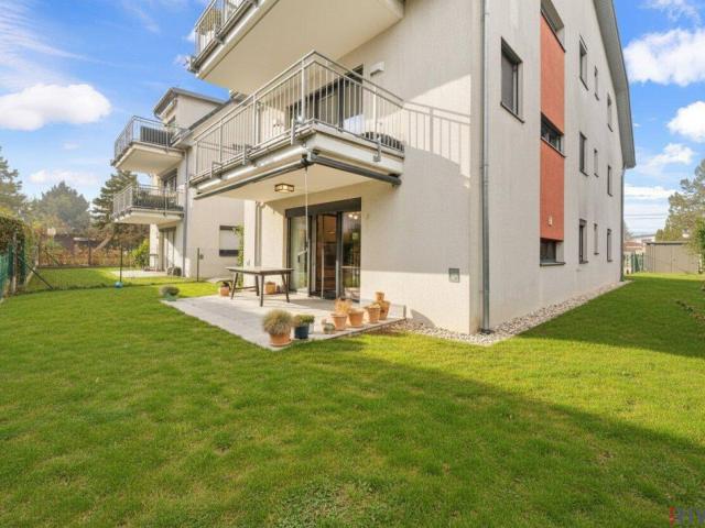 Effiziente aber großzügige Gartenwohnung mit ca. 200 m² Garten, Luxus Küche mit Gaggenau Geräten und in ruhiger Lage U Bahn Nähe
