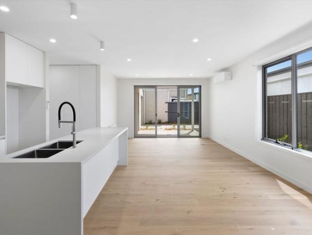 Effortless Modern Living