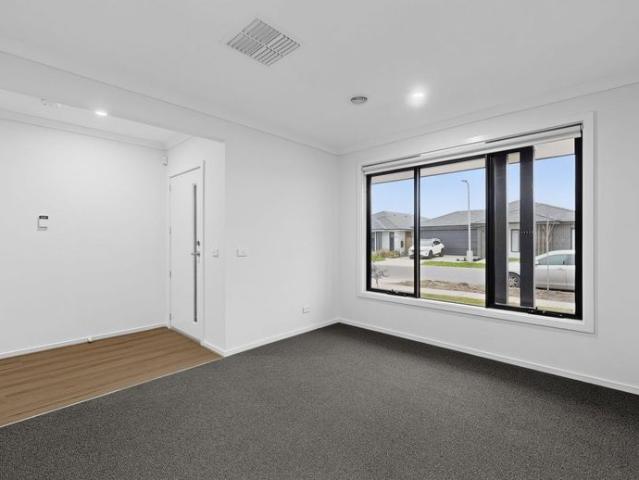 Effortless Modern Living for Growing Families in Sunbury