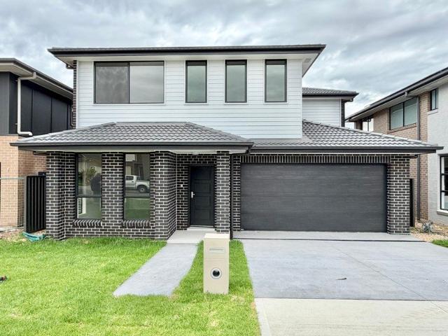 Effortless Modern Living in a Light Filled Family Home