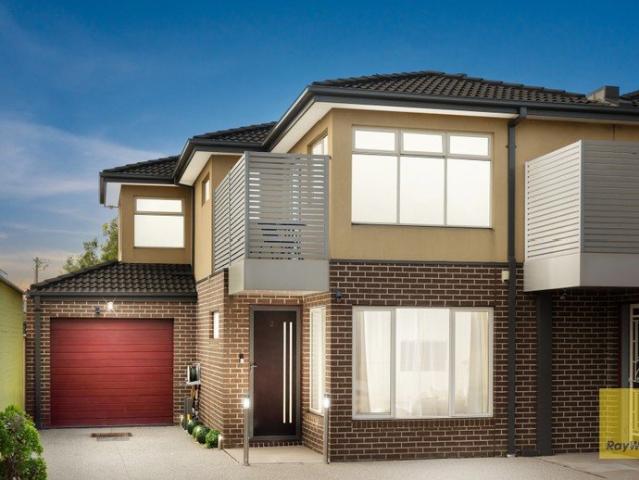 Effortless Modern Living in a Prime Location