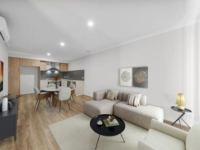 Effortless Modern Living in a Stylish, Low Maintenance Setting!