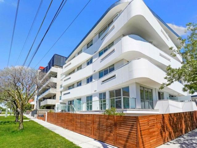 Effortless, Modern Living In Lifestyle Hot Spot