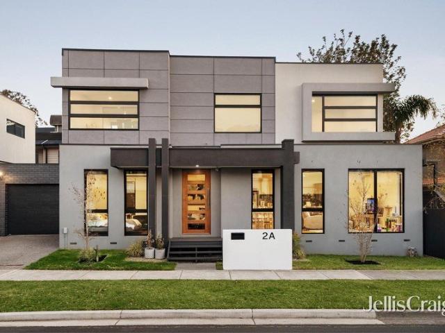 Effortless and light contemporary family living