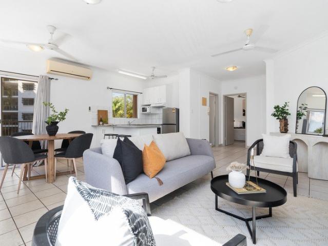 Effortless city escape with huge wraparound balcony!
