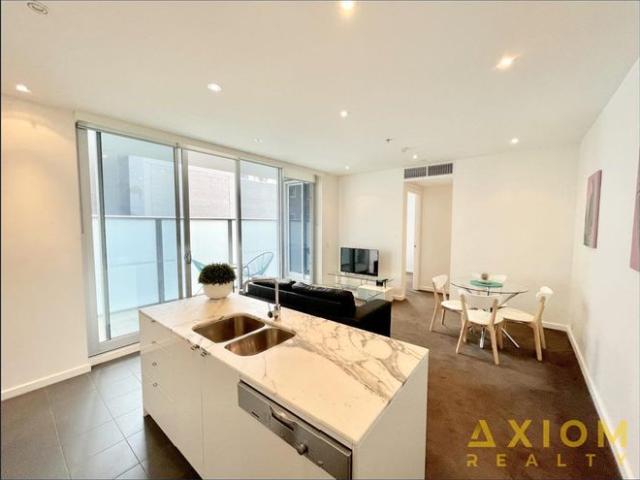 Effortless City Living in Hindmarsh Square