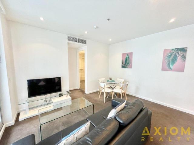 Effortless City Living in Hindmarsh Square