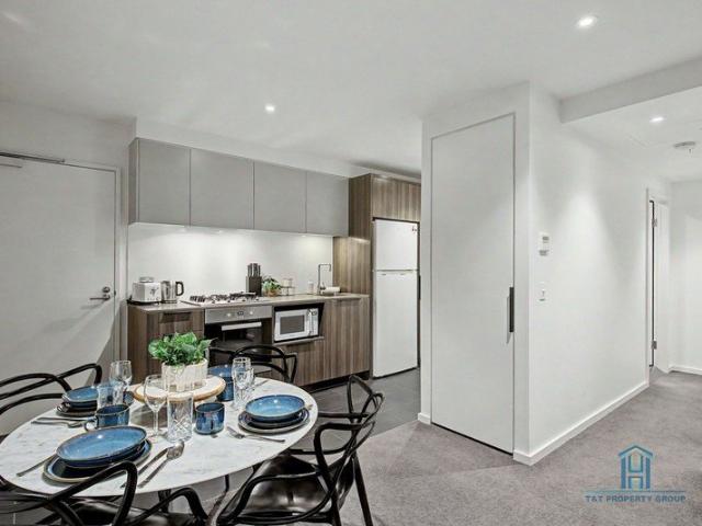 Effortless City Living in the Heart of Victoria Harbour