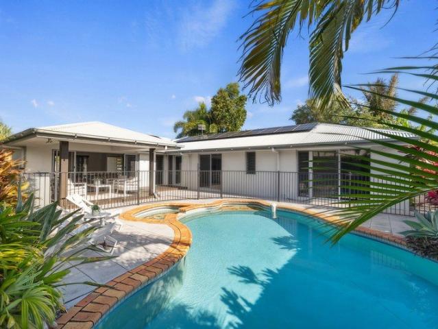 EFFORTLESS COASTAL LIVING IN THE HEART OF MINYAMA!