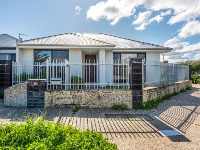 Effortless coastal living