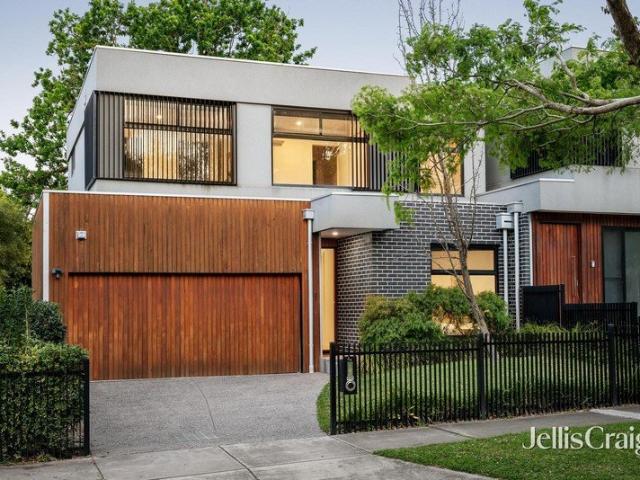 Effortless contemporary comfort in prized parkside pocket