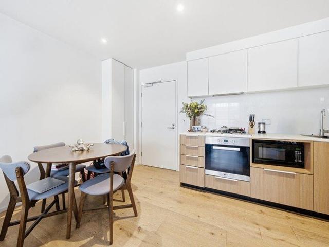 Effortless Docklands Living with Exceptional Lifestyle Convenience