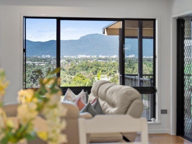 Effortless executive living with panoramic views