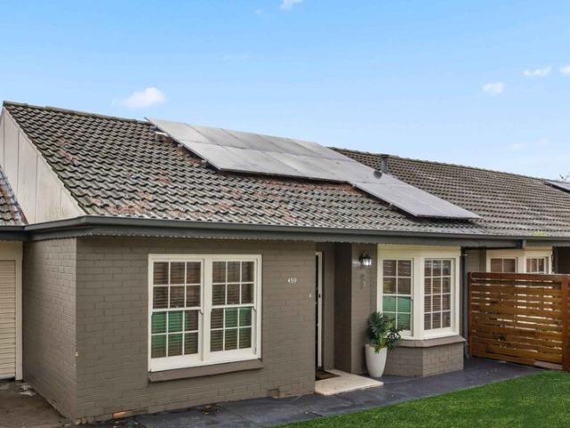 Effortless Eastern Living in an Unbeatable Lifestyle Location
