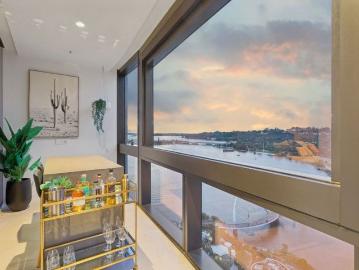 Effortless Elegance and Unbeatable Views