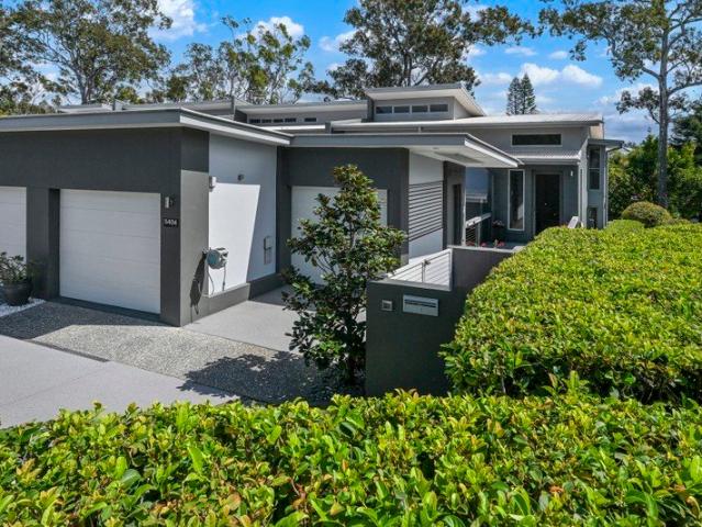 Effortless Elegance. Exceptional Parkland Outlook