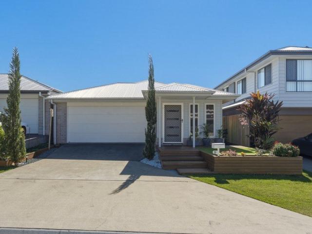 Effortless Family Living in a Prime Griffin Location