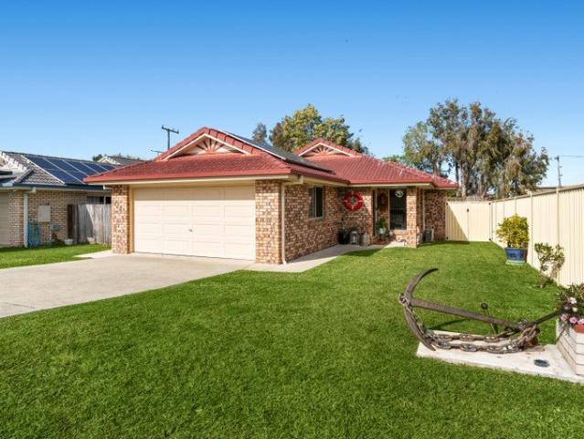 Effortless Family Living in a Prime Rothwell Location