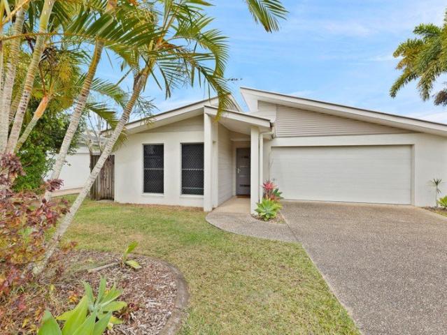 Effortless Family Living in Sought After Northview Gardens