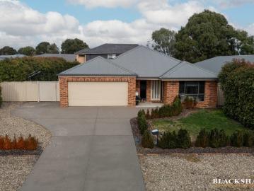 Effortless Family Living with Space, Style and Entertaining Appeal