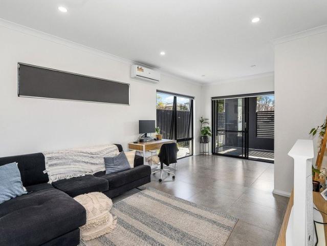 Effortless Ground Floor Living with Private Courtyard