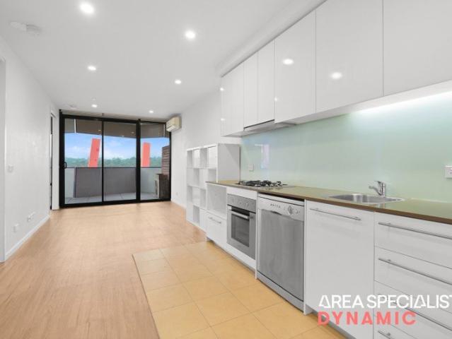 Effortless inner city living in the sought after Sienna complex