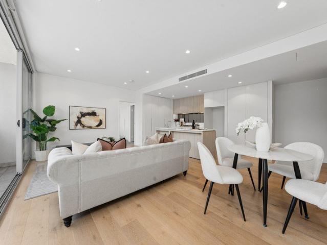 Effortless Inner West Living in a Prime Petersham Setting