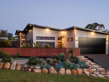 EFFORTLESS, LUXURIOUS & ECONOMICAL COASTAL SANCTUARY