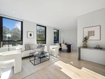 Effortless luxury for all the family in a garden complex just 170m to rail