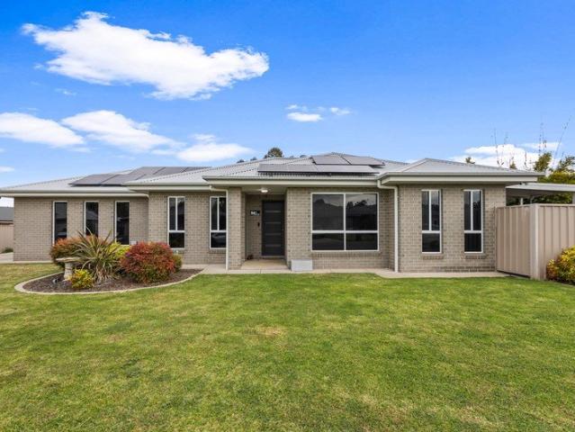 Effortless Lifestyle Appeal with Quality Finishes Throughout
