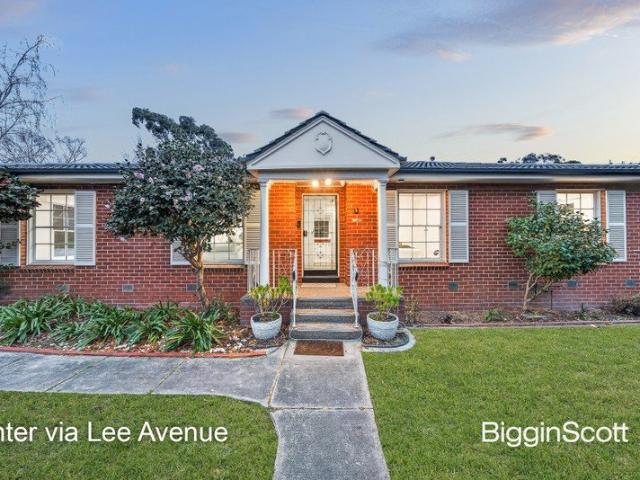 EFFORTLESS LIFESTYLE, INCREDIBLE LOCATION!
