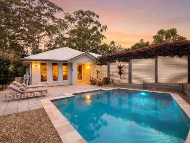 Effortless Living with a Poolside Lifestyle