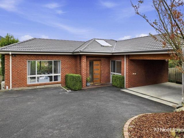 Effortless Living With Extraordinary Views