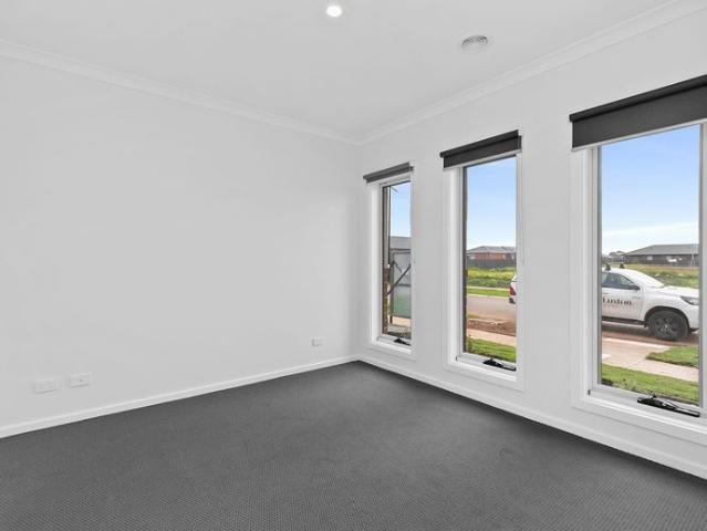 Effortless Living with Style, Space & Comfort! APPLICATIONS NOW OPEN
