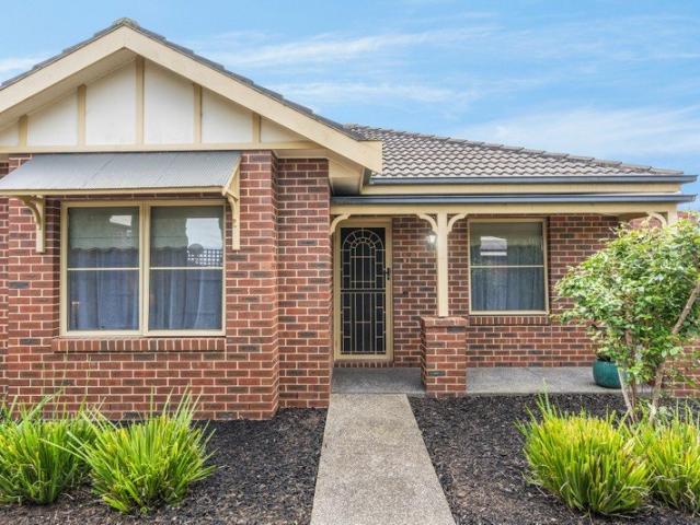 Effortless Living & Convenience in the Heart of Belmont