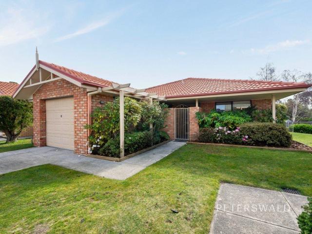 Effortless living. Exceptional community