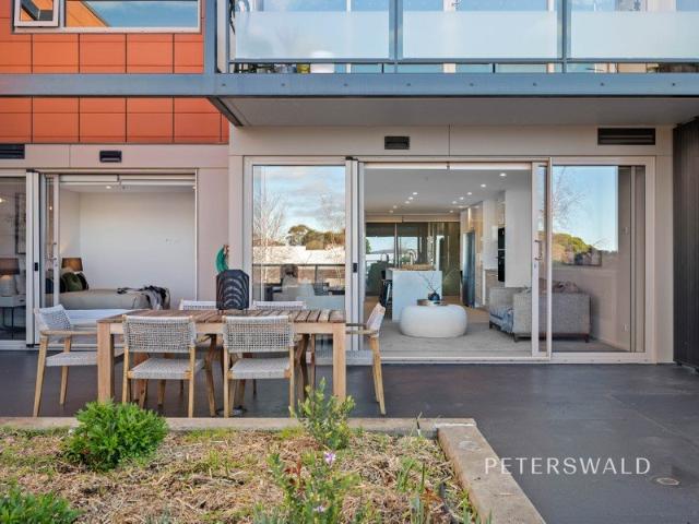 Effortless living. Exceptional community